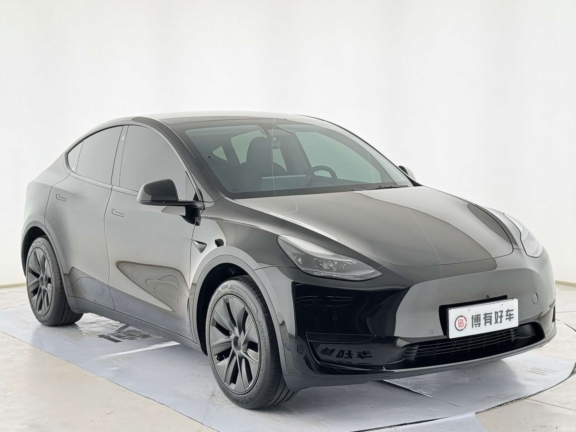 Tesla Model Y, 2024 1
