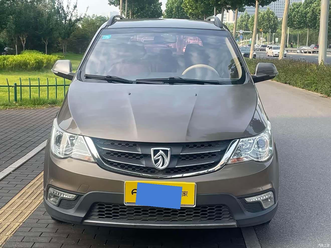 Wuling 730, 2014 2