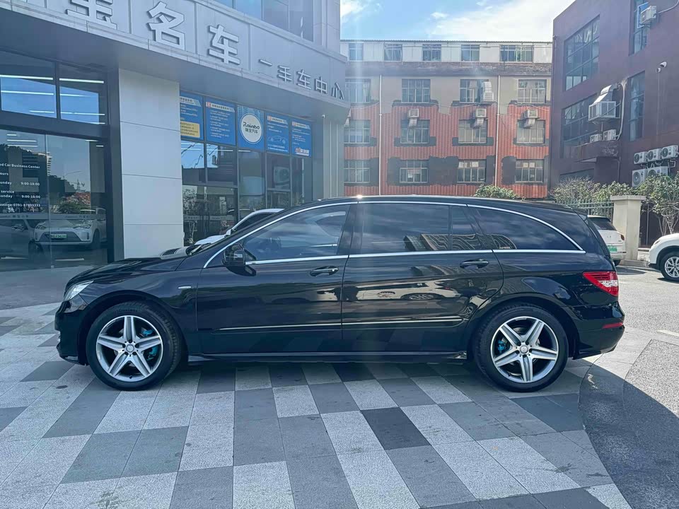 Mercedes-Benz R-class