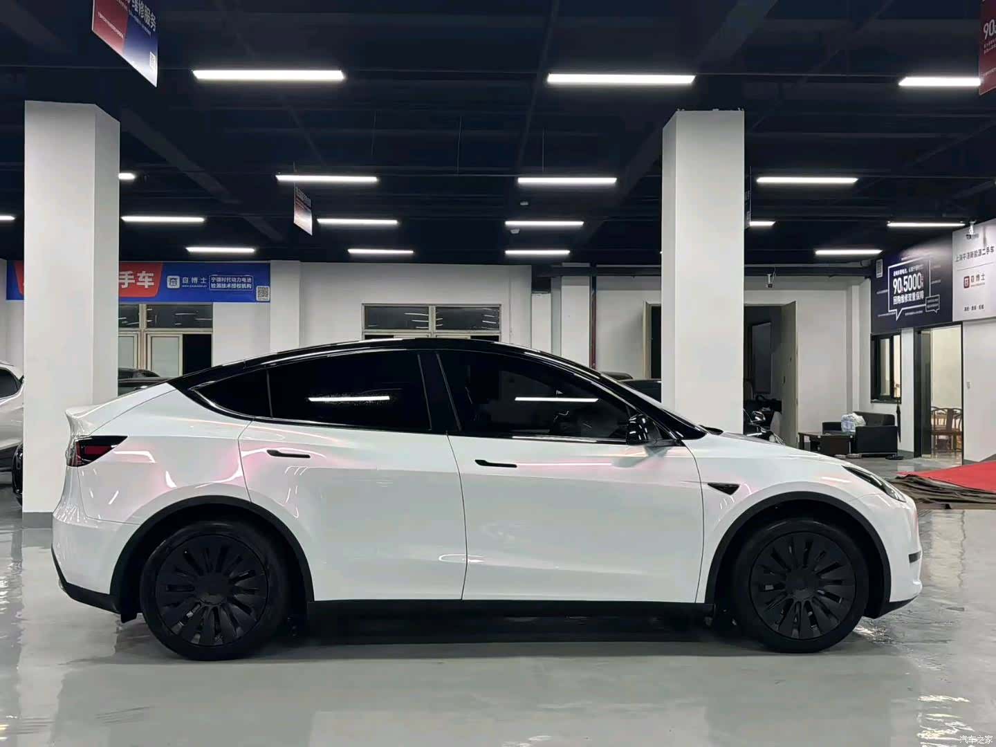 Tesla Model Y, 2023 9