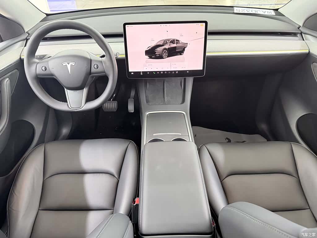Tesla Model Y, 2024 8