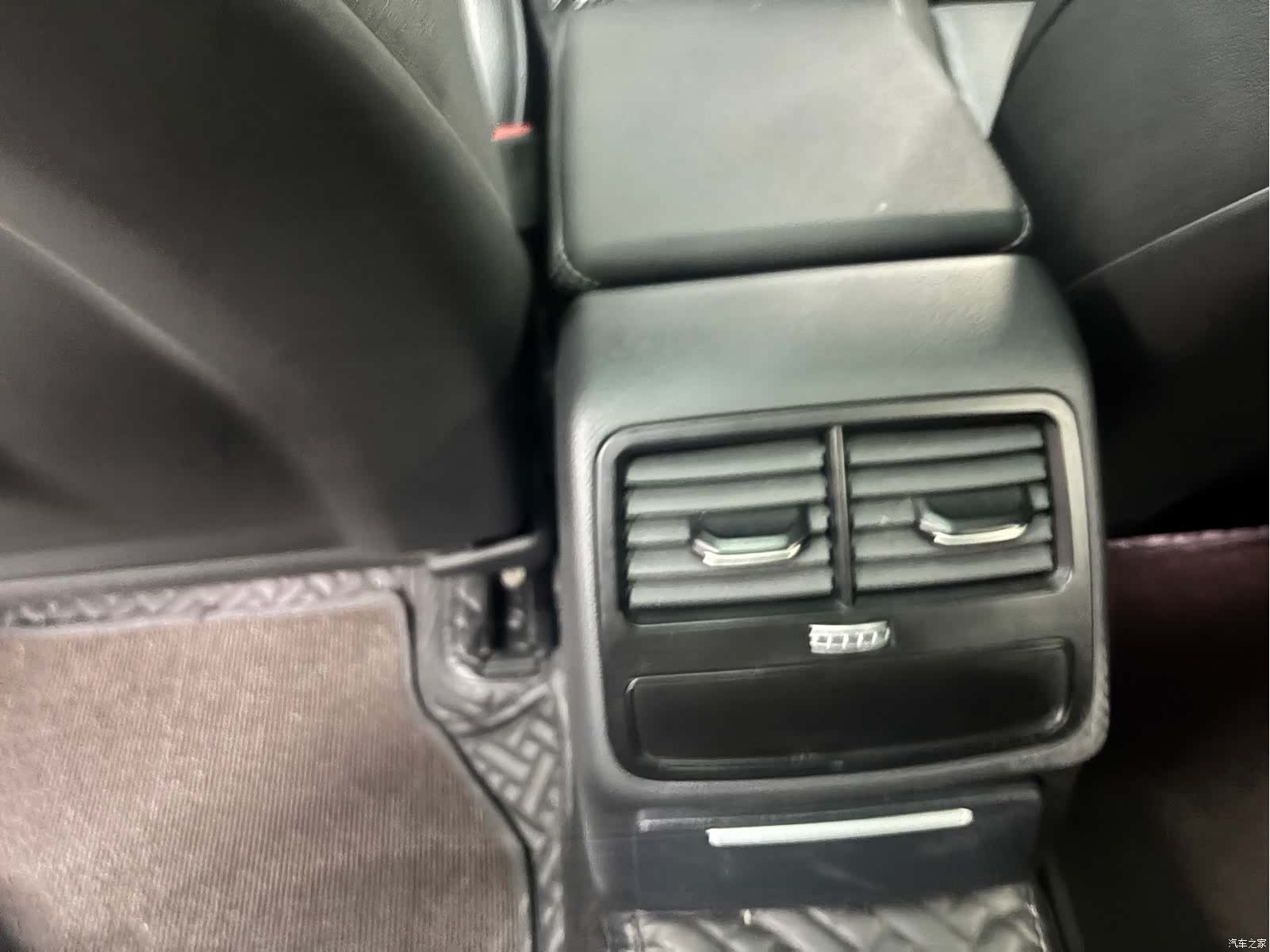 Audi A4L, 2021 8