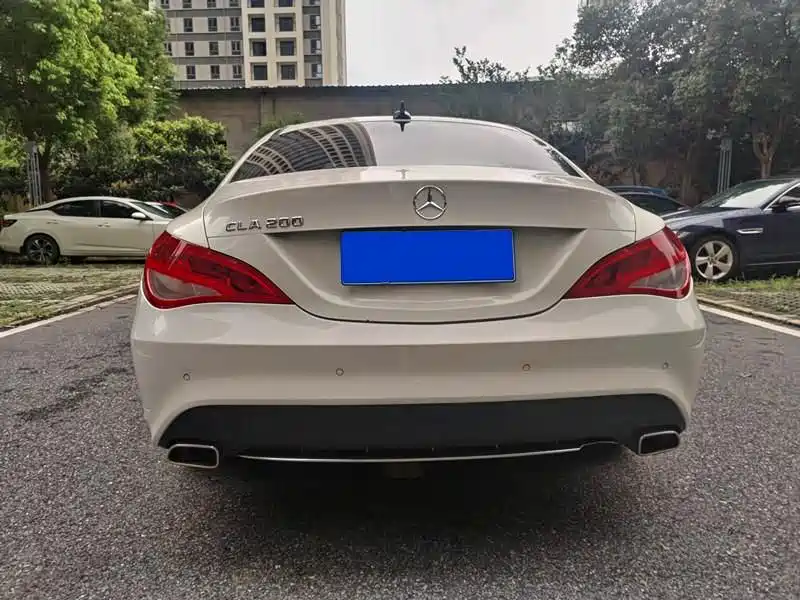 Mercedes-Benz CLA Mercedes-Benz CLA