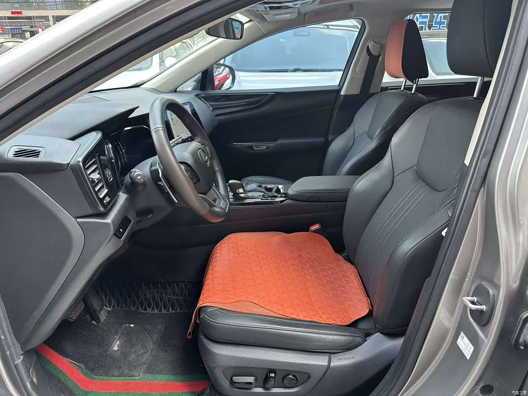 Lexus NX, 2023 4