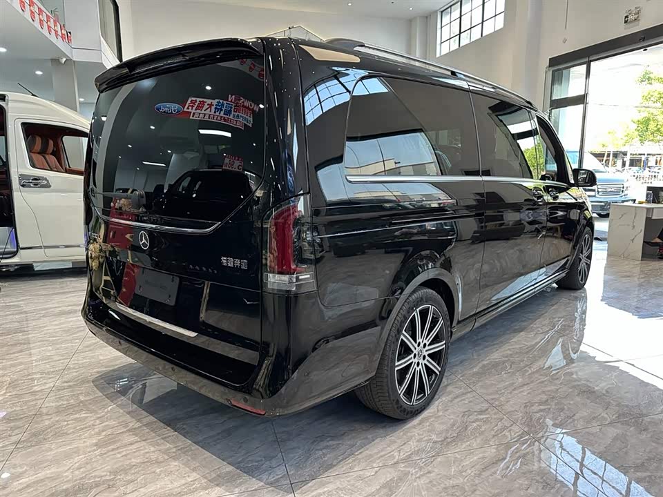 Mercedes-Benz V-class