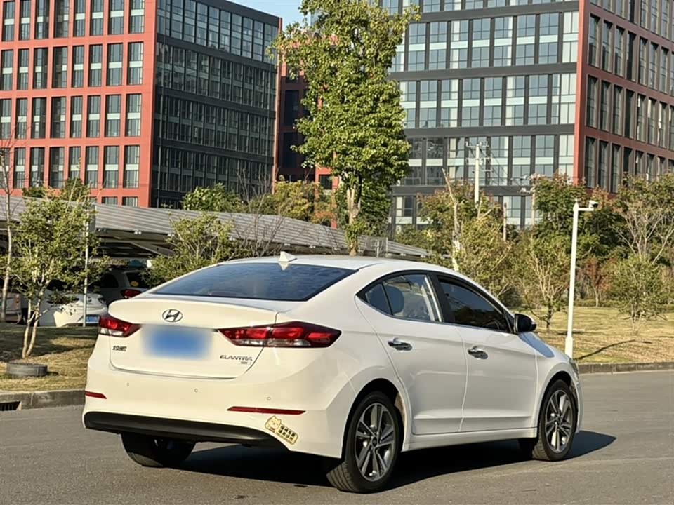 Hyundai Lead