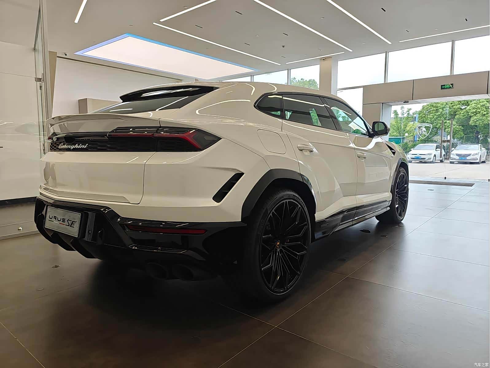 Lamborghini Urus, 2026 4