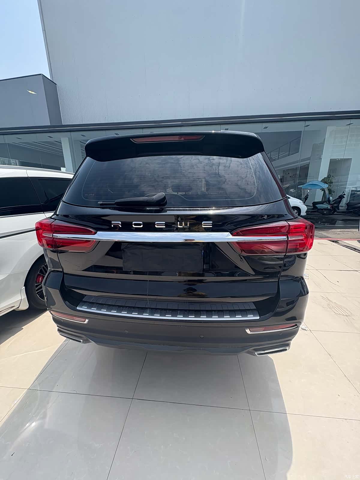 Roewe RX8, 2020 17