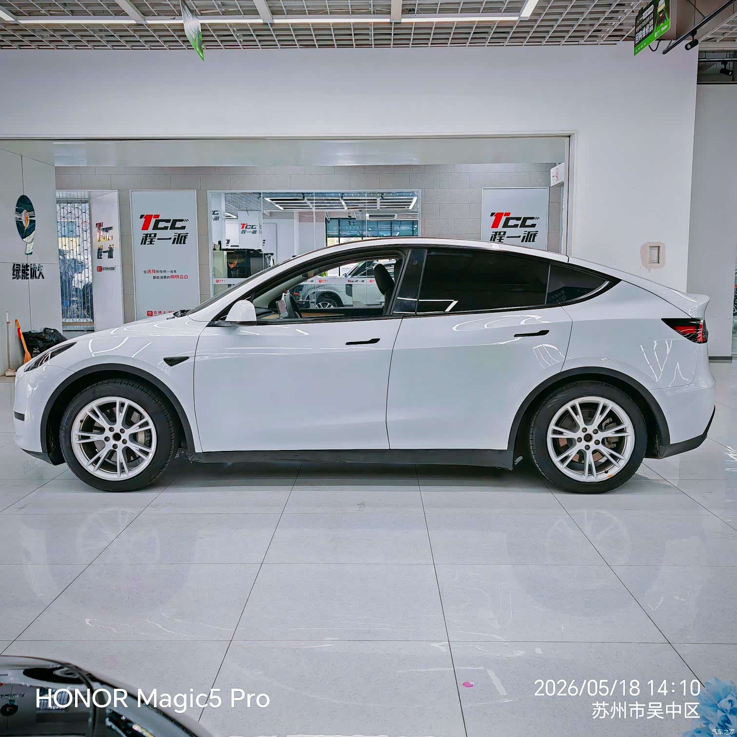 Tesla Model Y, 2023 все фото