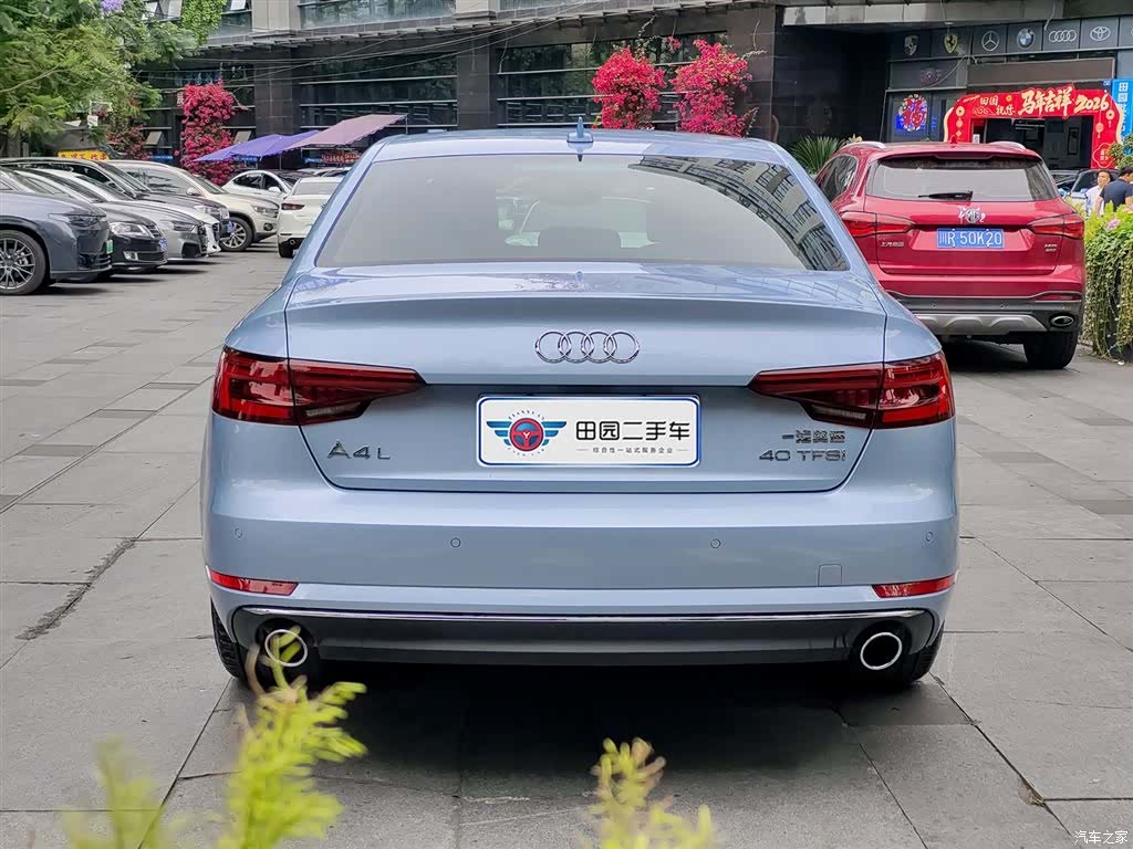 Audi A4L, 2018 все фото