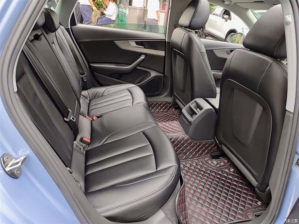 Audi A4L, 2018 11