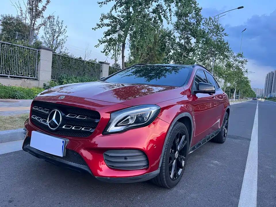 Mercedes-Benz GLA