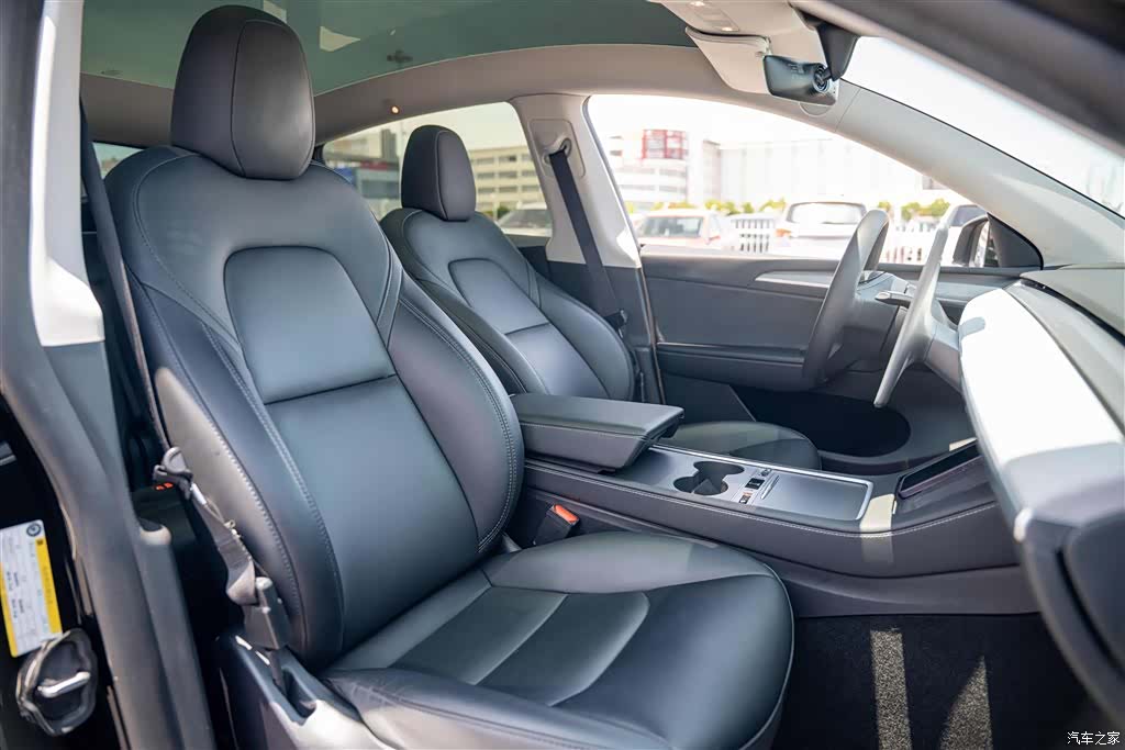 Tesla Model Y, 2024 15