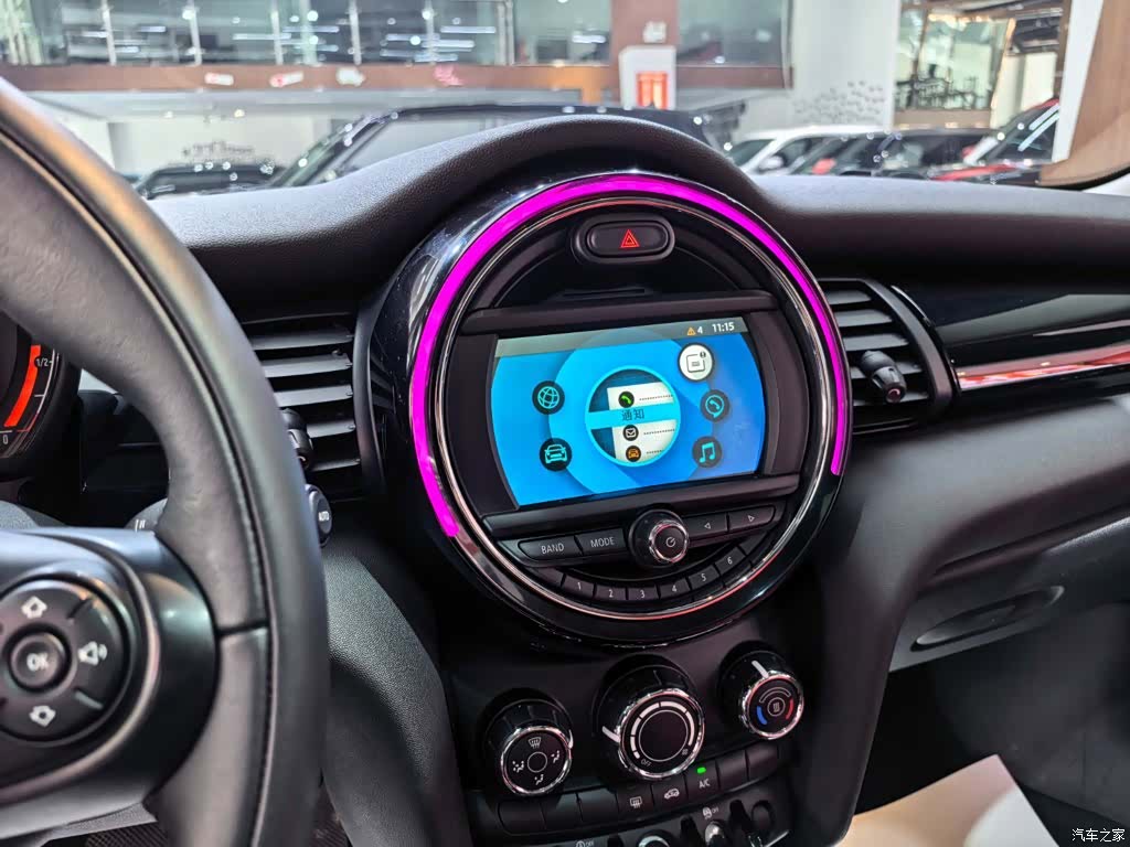Mini ONE, 2019 9