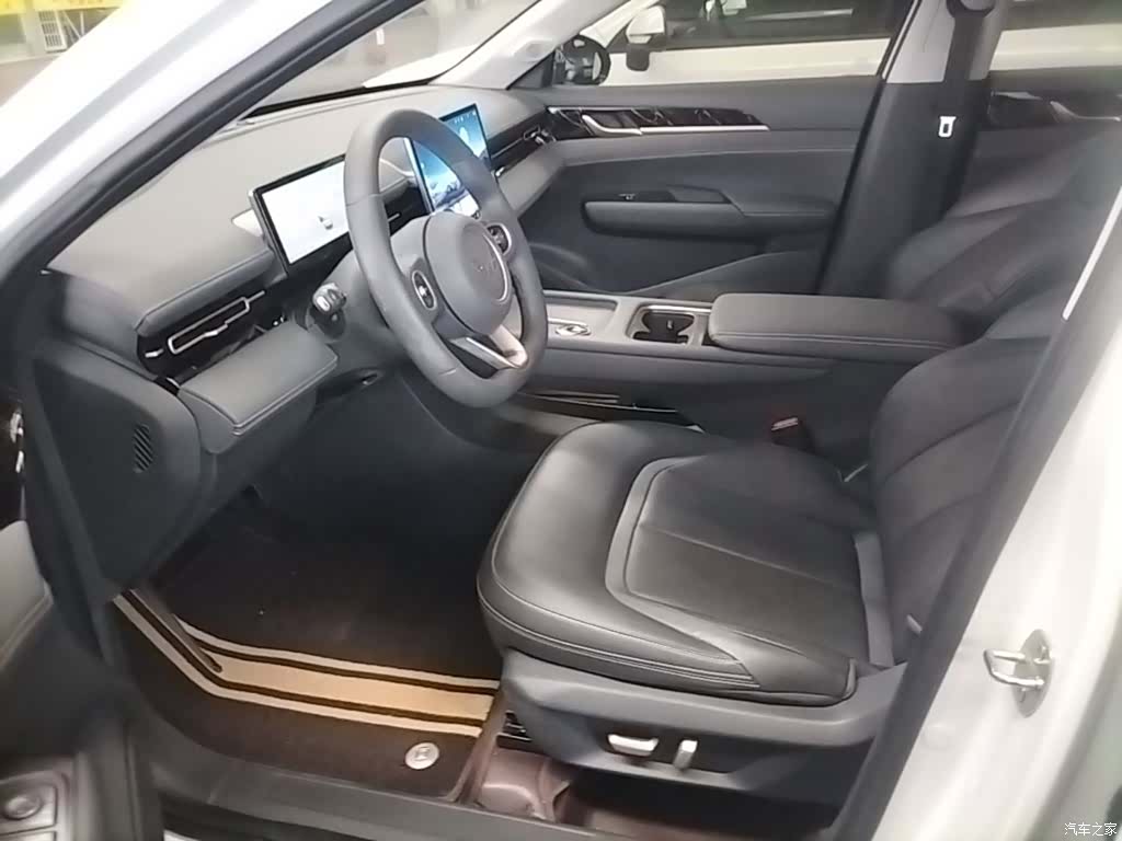 Wuling Starlight, 2025 15