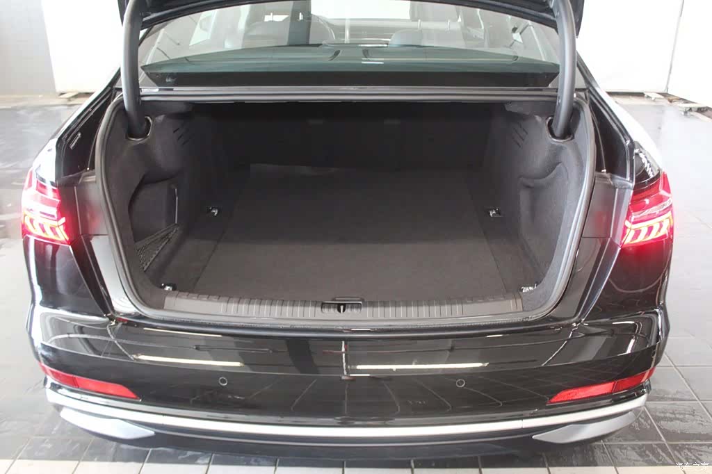 Audi A6L, 2025 7