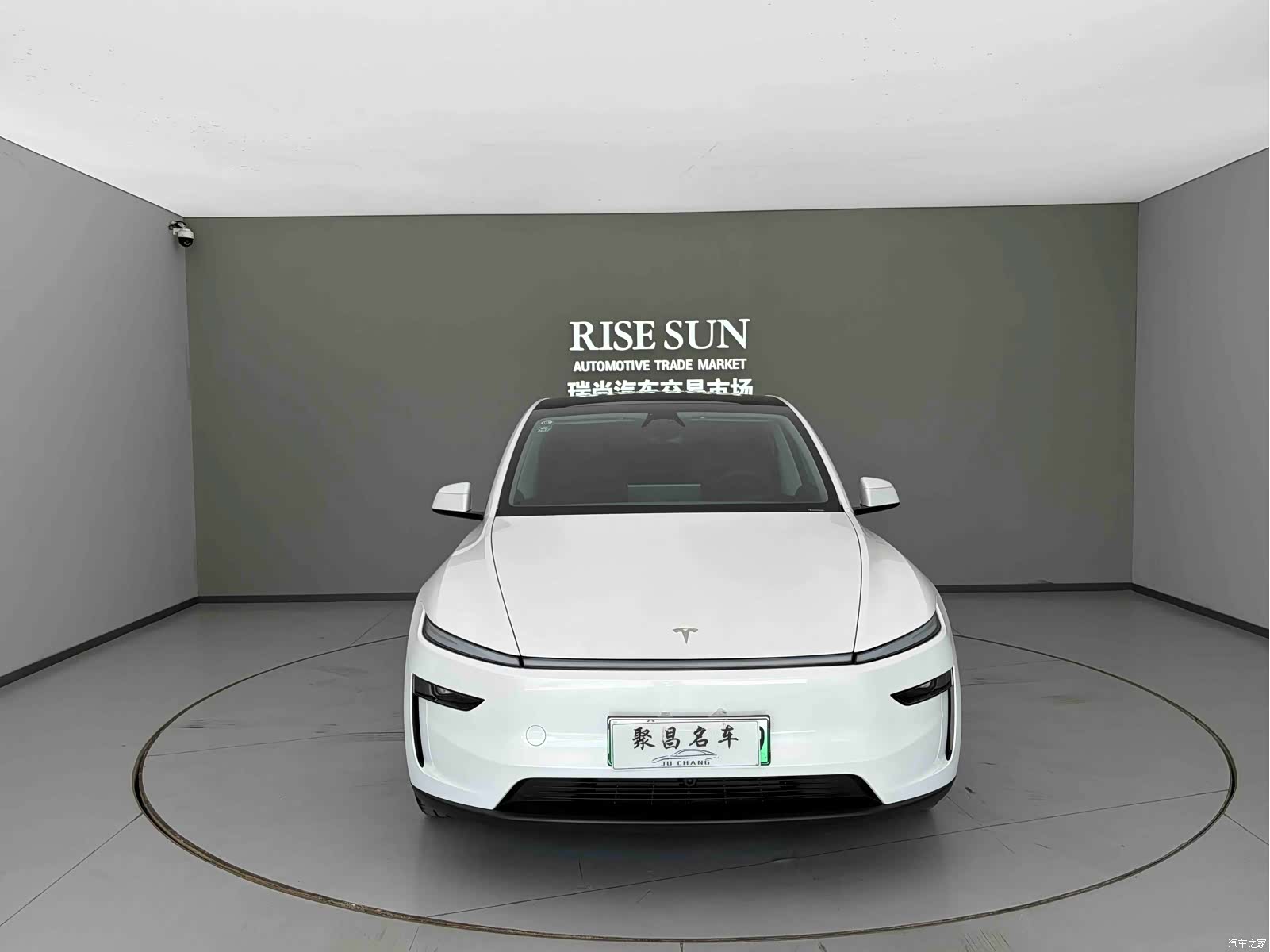 Tesla Model Y, 2025 2