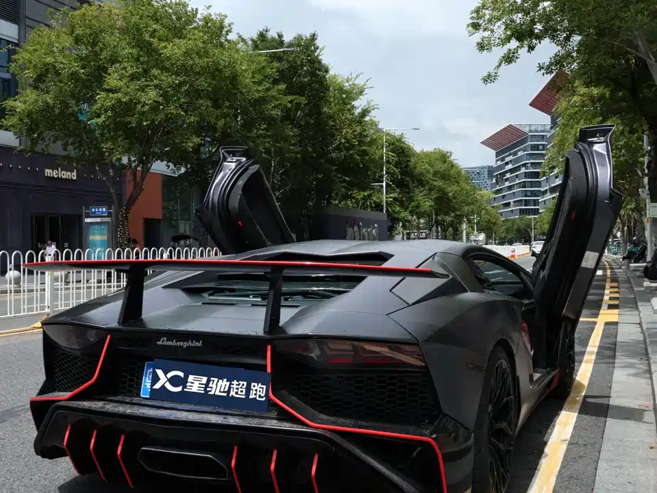 Lamborghini Aventador