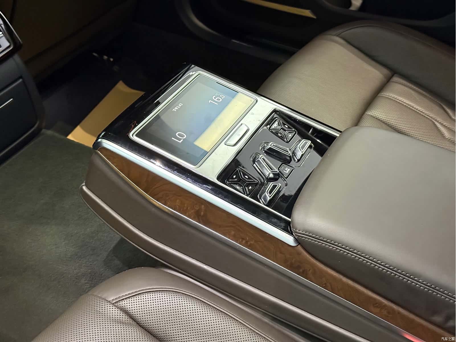 Audi A8L, 2019 10