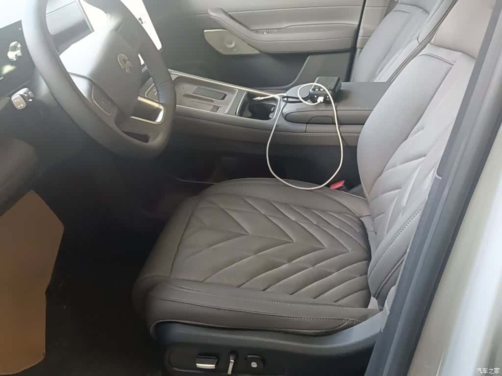 NIO ES6, 2025 8