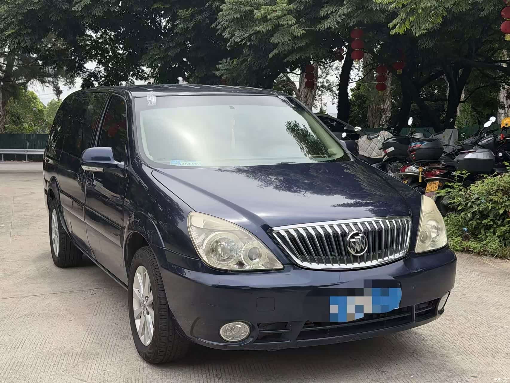 Buick GL8, 2015 3