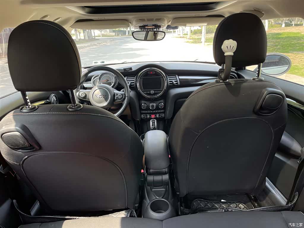 Mini ONE, 2019 13