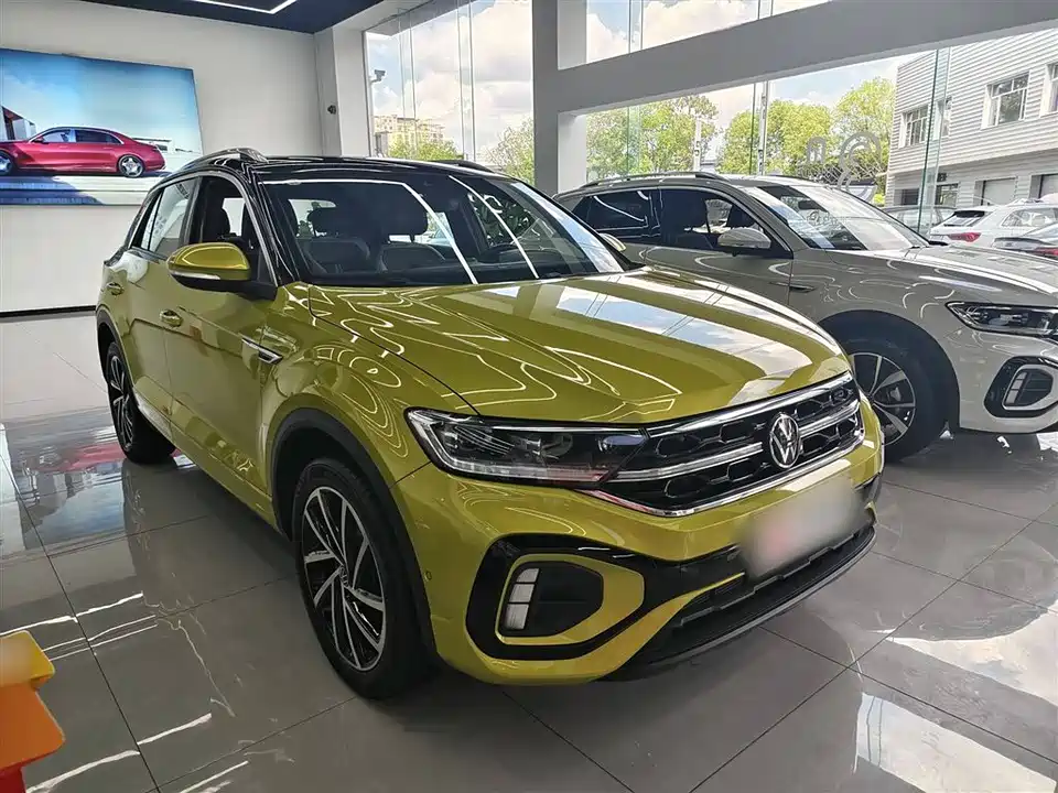 Volkswagen T-ROC exploring Songs