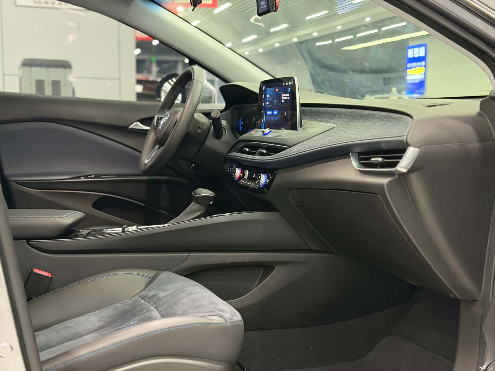 Buick Velite, 2021 9