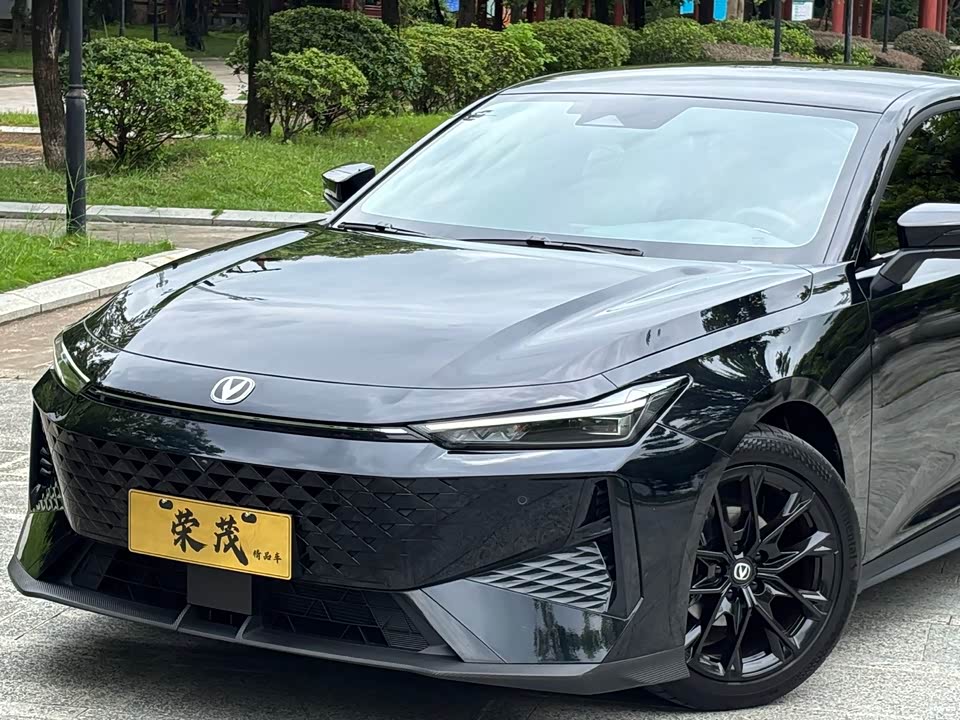 Changan UNI-V Changan UNI-V