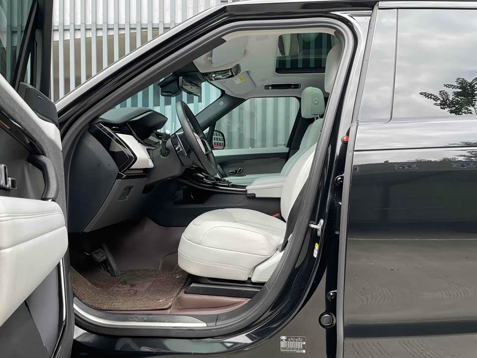 Land Rover Range Rover Sport Land Rover Range Rover Sport
