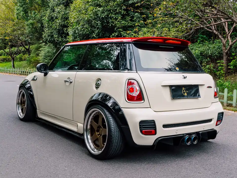 MINI JCW