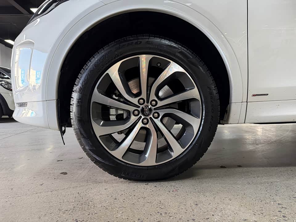 Land Rover Discover sports