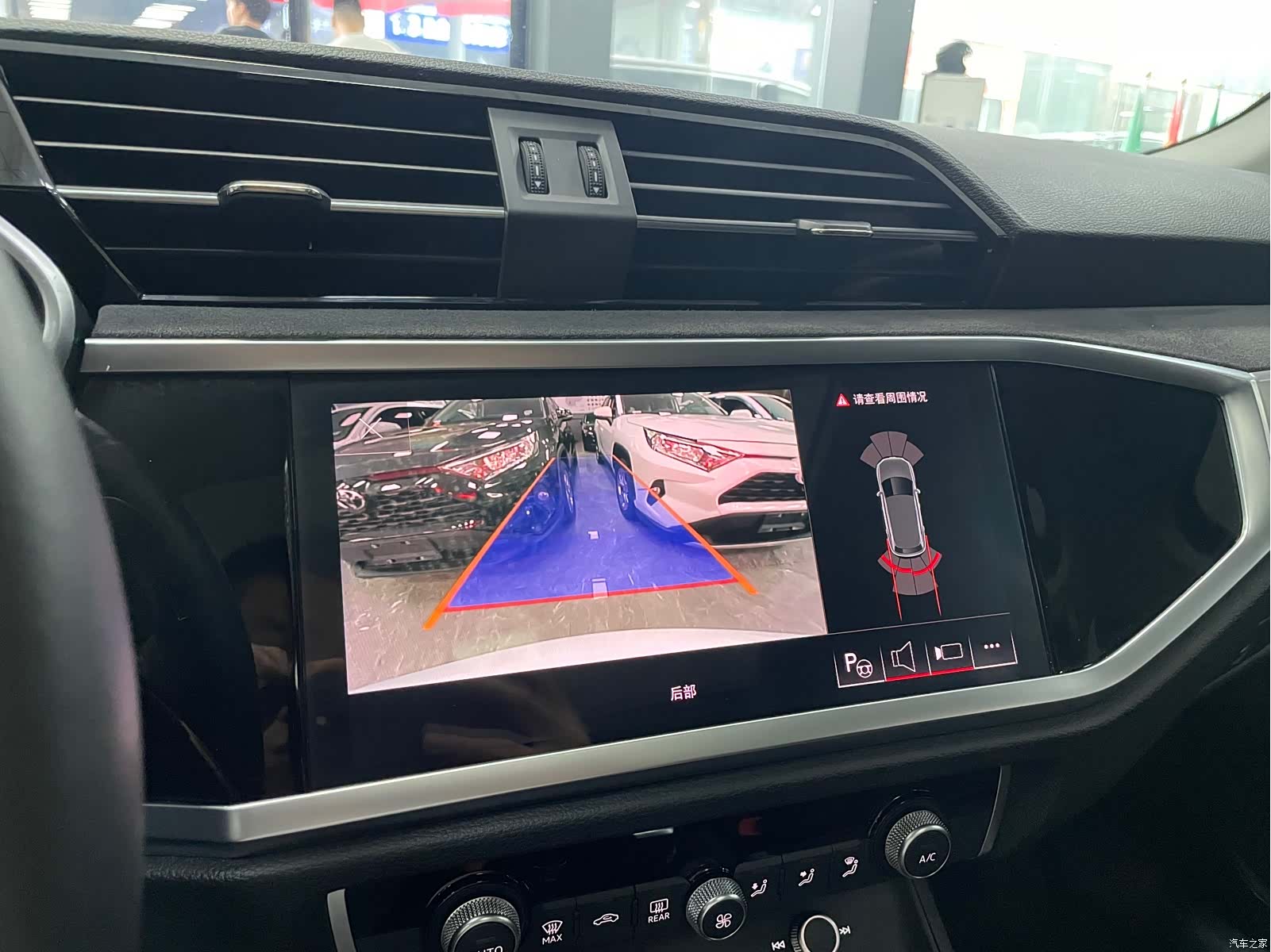 Audi Q3, 2022 13
