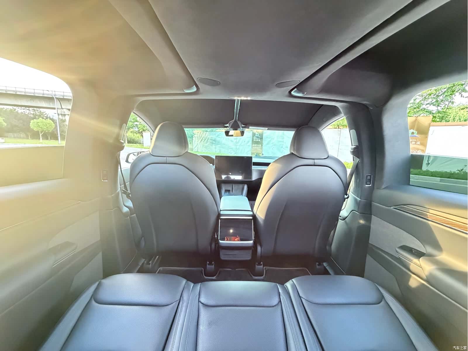 Tesla Model X, 2023 16