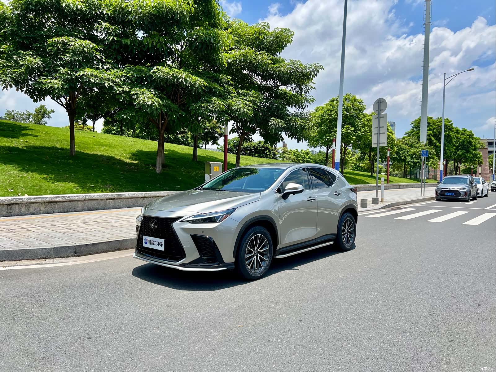 Lexus NX, 2022 1