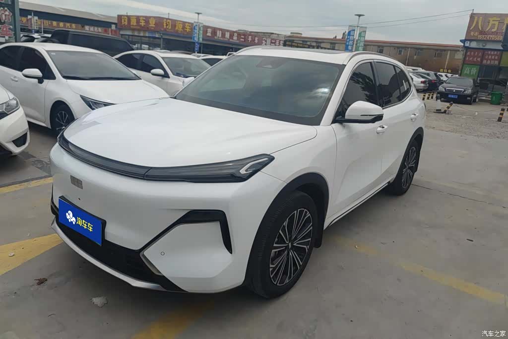 Geely 7, 2025 1
