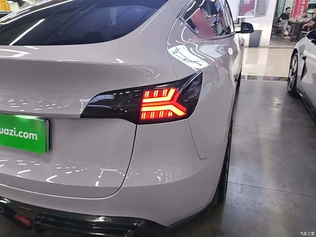 Tesla Model Y, 2022 7