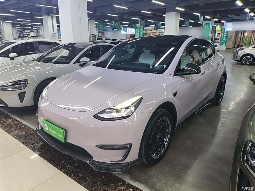 Tesla Model Y, 2022 2