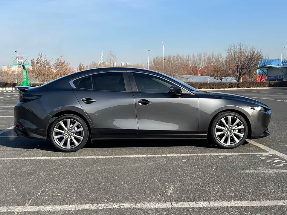 Mazda 3 Angkesaila