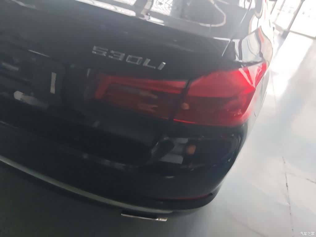 BMW 5 Series, 2018 8