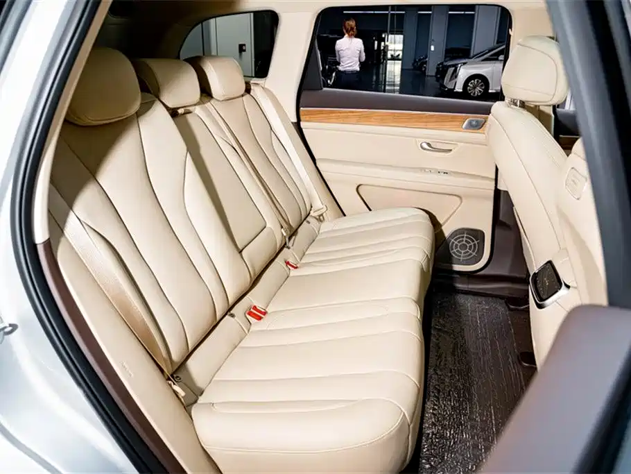 AITO Ask the world M7