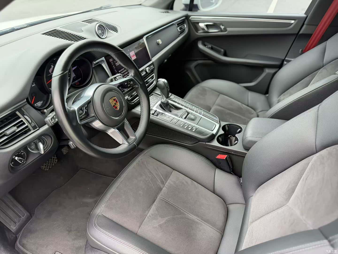 Porsche Macan, 2022 6