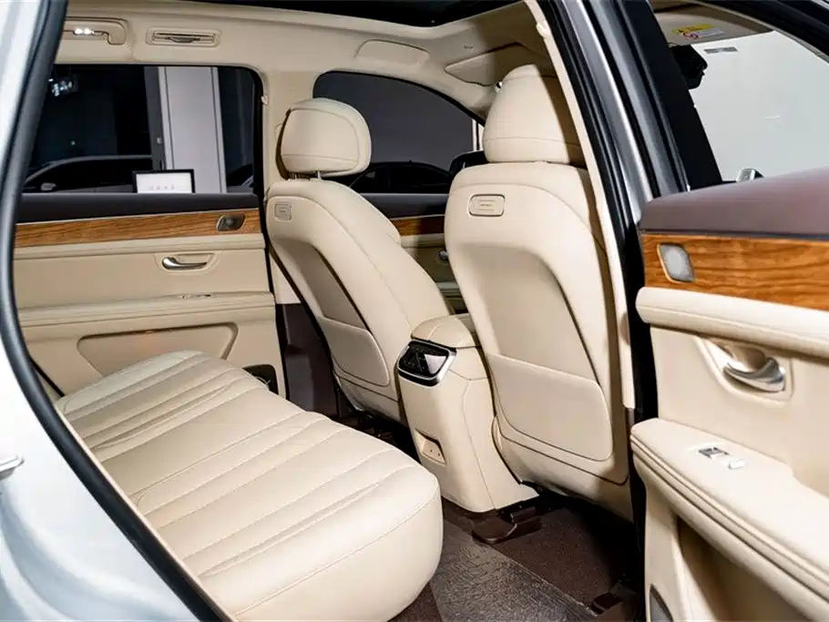 AITO Ask the world M7