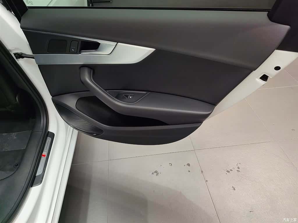 Audi A4L, 2020 19