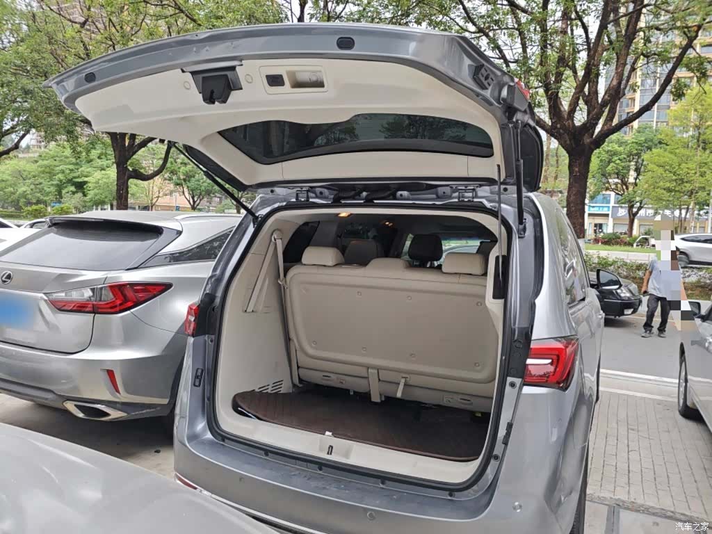 Buick GL8, 2021 9