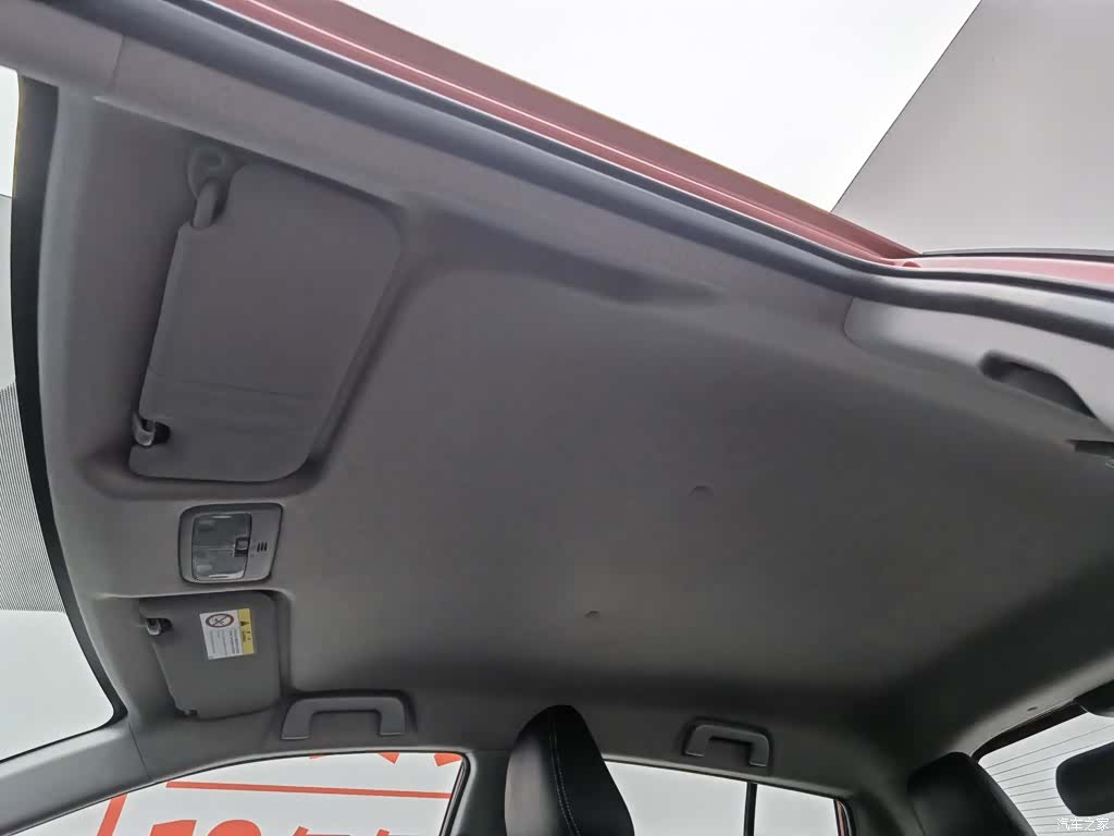 Toyota YARiS L, 2019 14