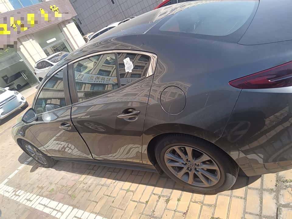 Mazda 3 Angkesaila
