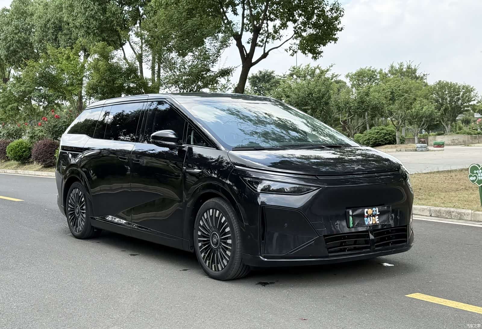 Xpeng X9, 2026 3