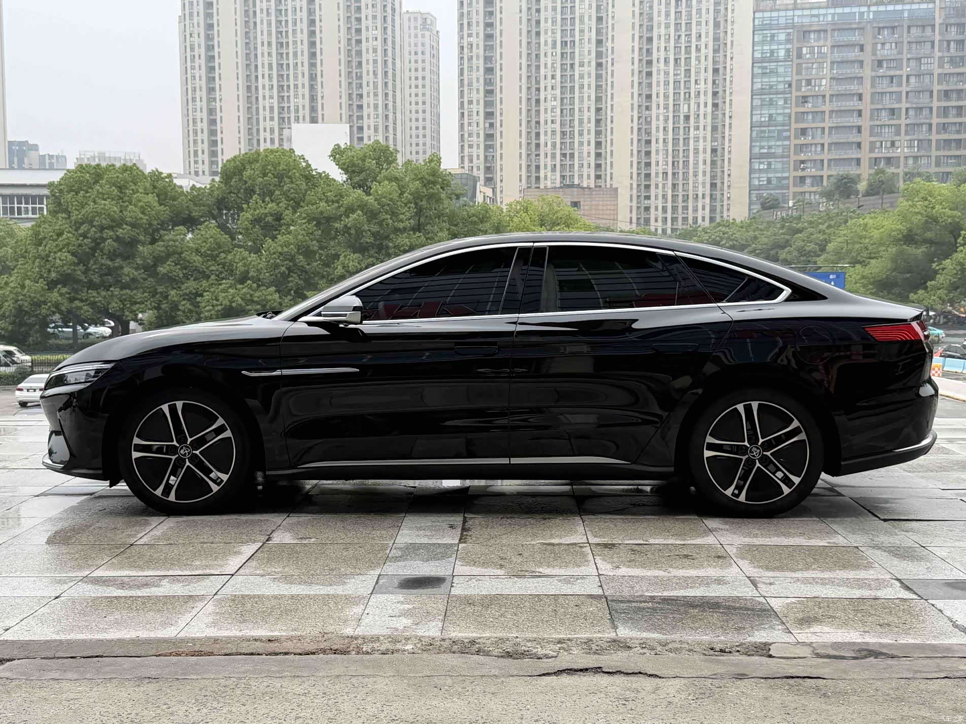 BYD Han, 2022 9