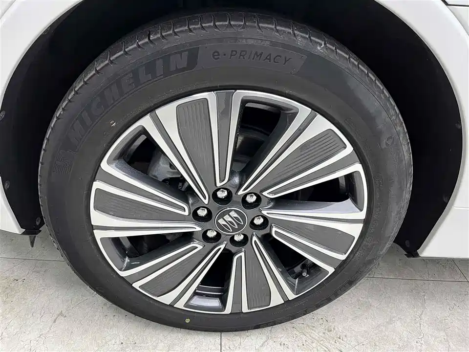 Buick e5